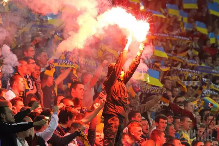 Львівська міліція затримала ще одного фана, що палив фаєри на матчі Україна-Македонія 