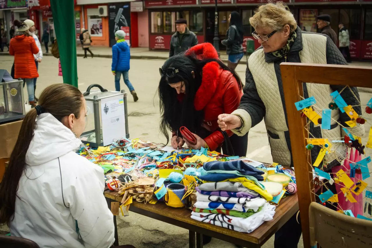 В Дрогобичі було організовано пластовий ярмарок, що розташувався на головній площі міста 