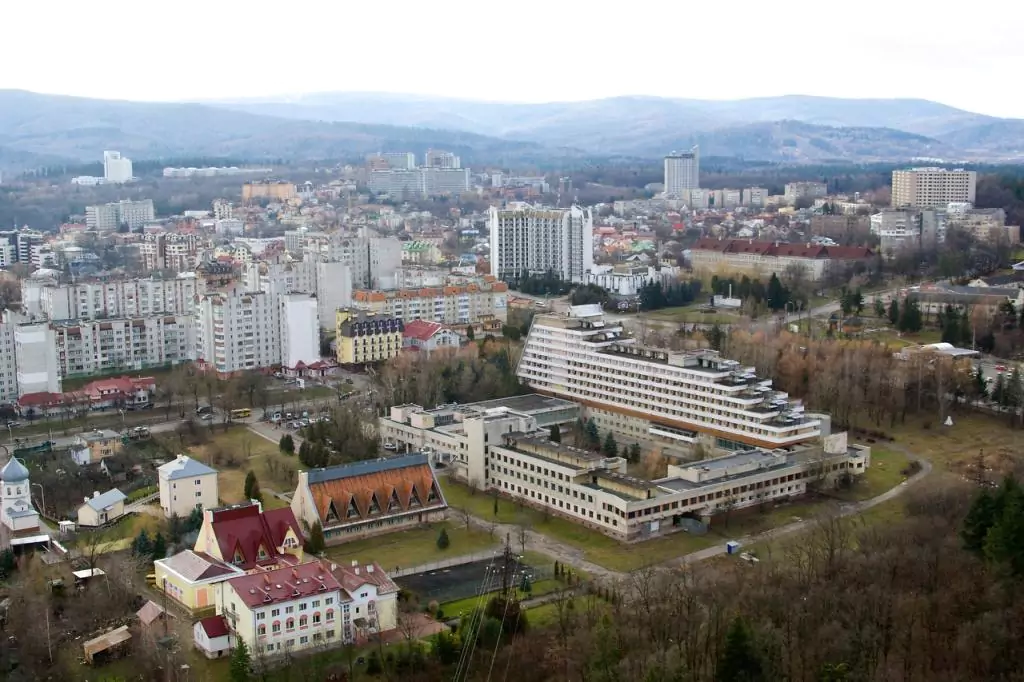 Чому трускавецькі санаторії не приймають переселенців із Донеччини та Луганщини?