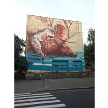 У Києві з'явився величезний мурал з оленем
